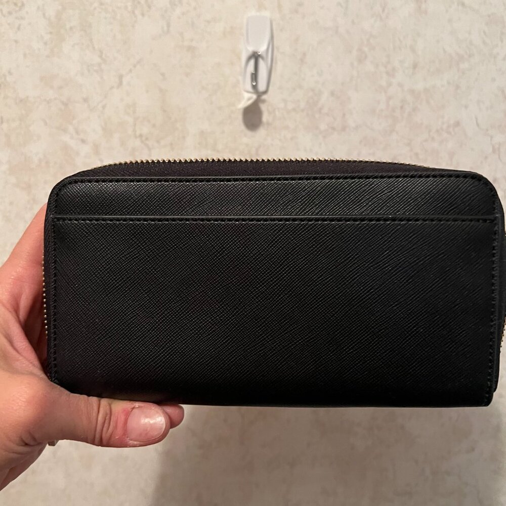 Kate Spade Wallet - Picture 3 of 3